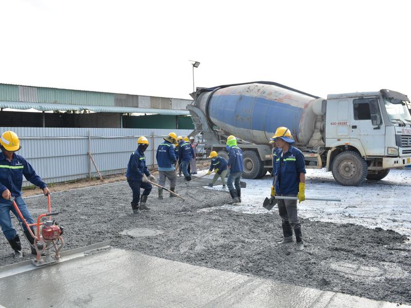 Concrete contractors crew working near Cedar Rapids
