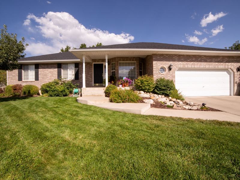 Finished concrete contractors job for a Cedar Rapids homeowner